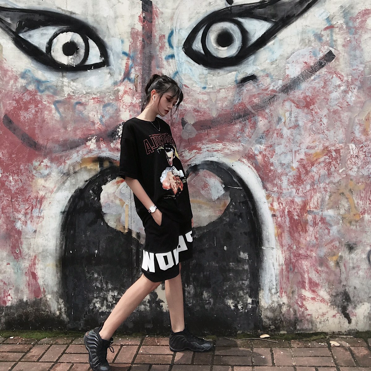 #涂鸦墙#
别惹我 我超凶的