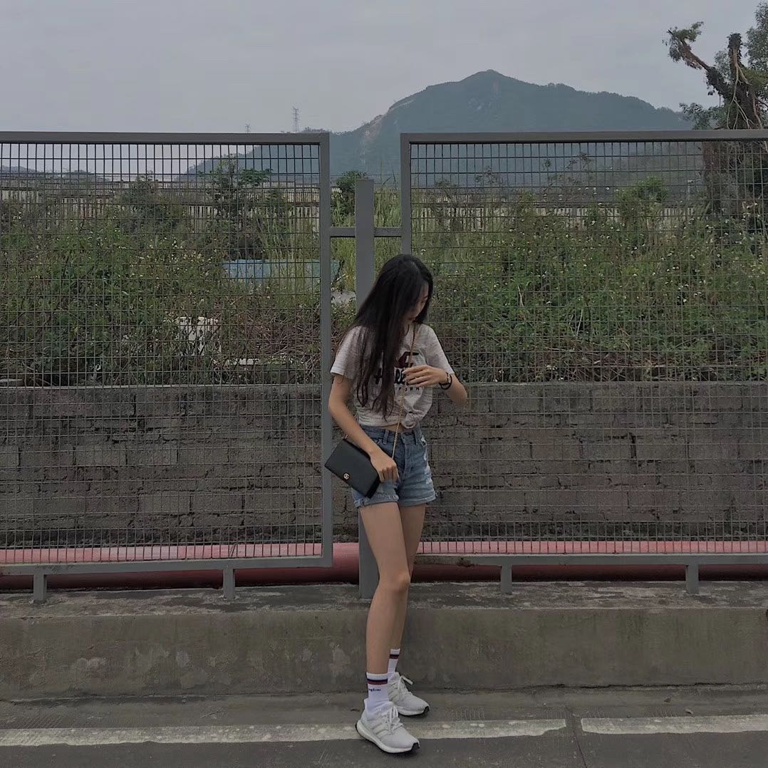 #今天穿什么#

Hollister上衣