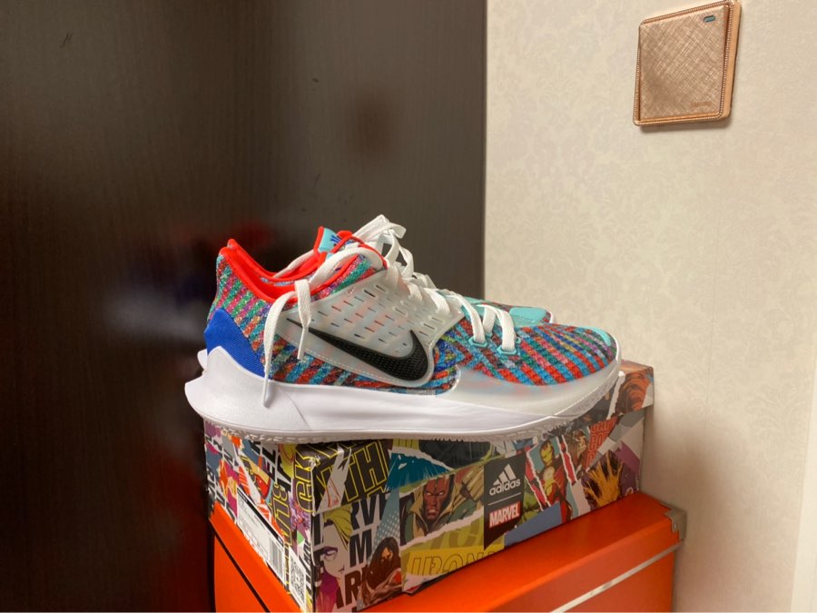 Nike Kyrie 2 low 彩虹测
