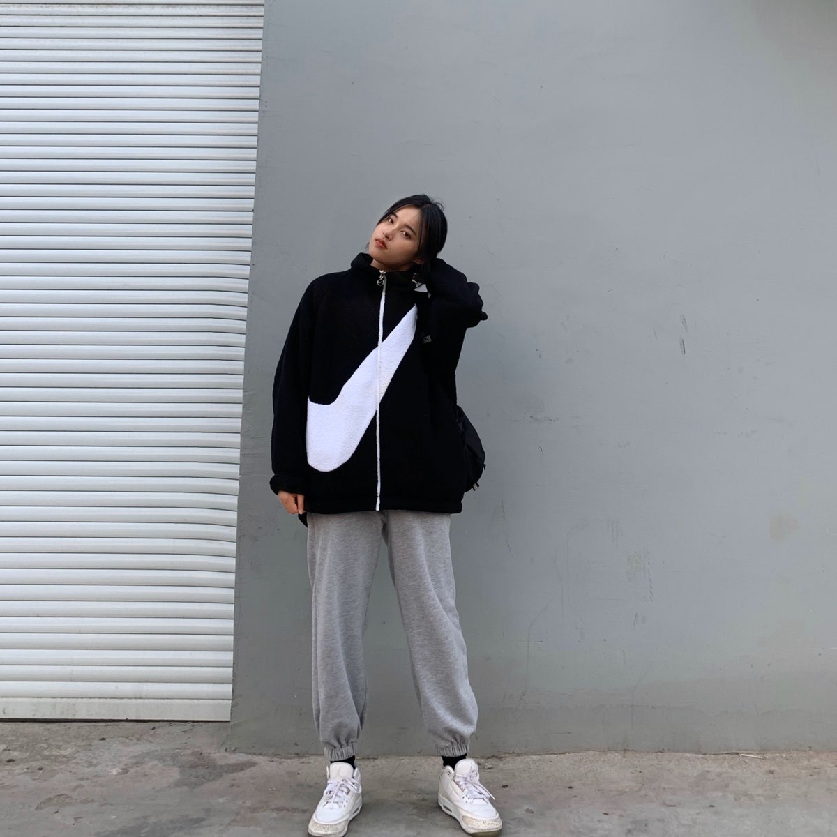 #初秋穿搭##snkr girl#
👔超