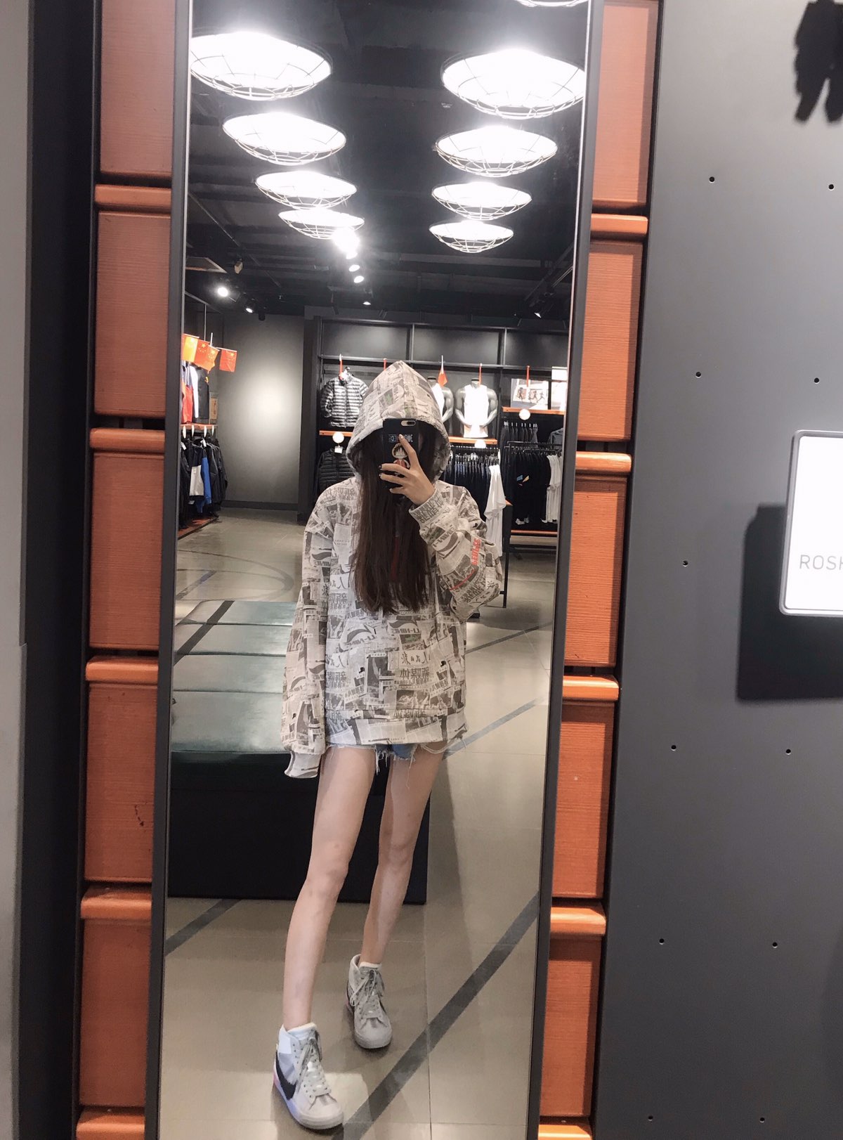 #OOTD##snkr girl#
👔中
