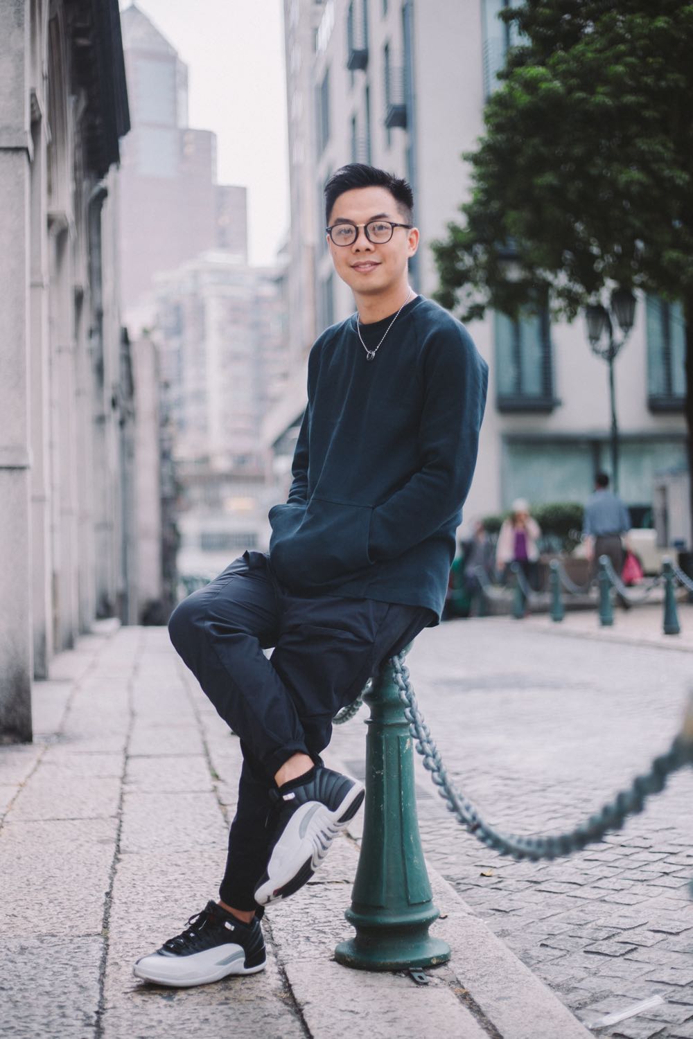 穿黑色的好处是今天和昨天有没有换过衣服都
