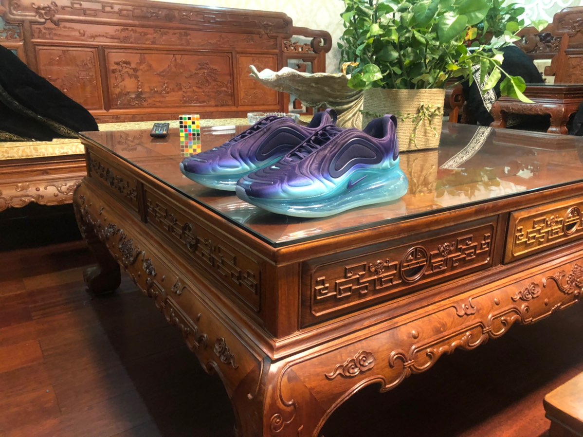 Air Max 720紫蓝绿渐变