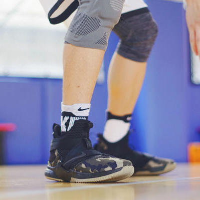球鞋90秒第四十六期——Nike LeBron Soldier 12