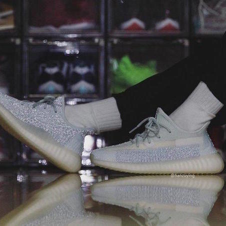 谍照预览“Cloud White Reflective”配色adidas 
