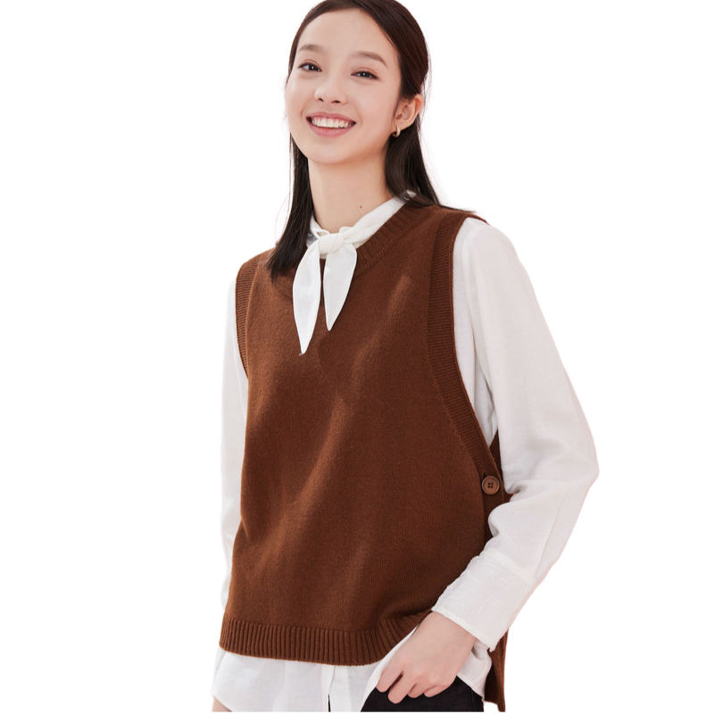 推荐商品：clothscenery/布景 绵羊毛圆领无袖马甲 女装 BW01BH3032 焦糖