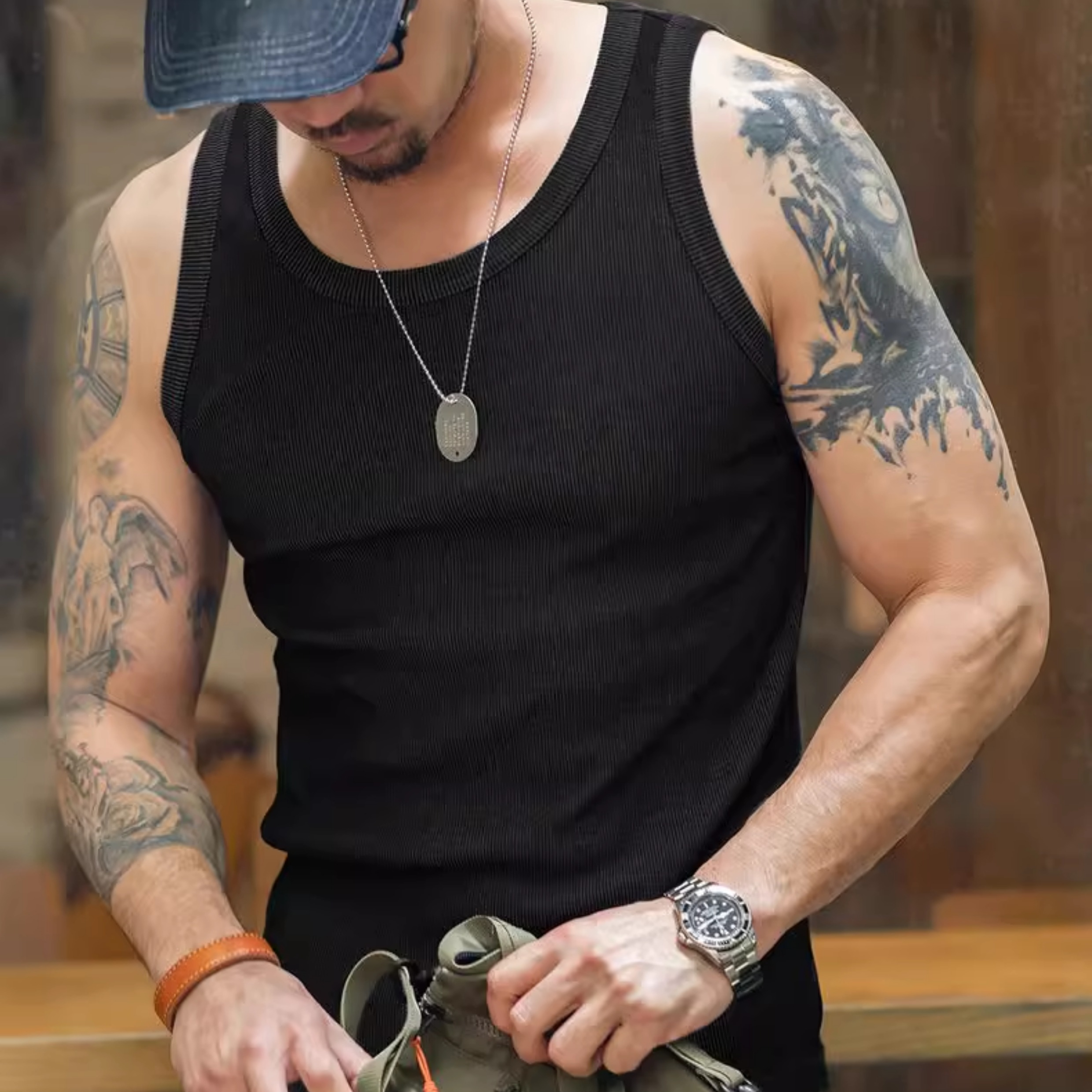 推荐商品：【樊少皇同款】马登 跨栏螺纹工装内搭外穿无袖内穿修身背心 TS2201069 黑