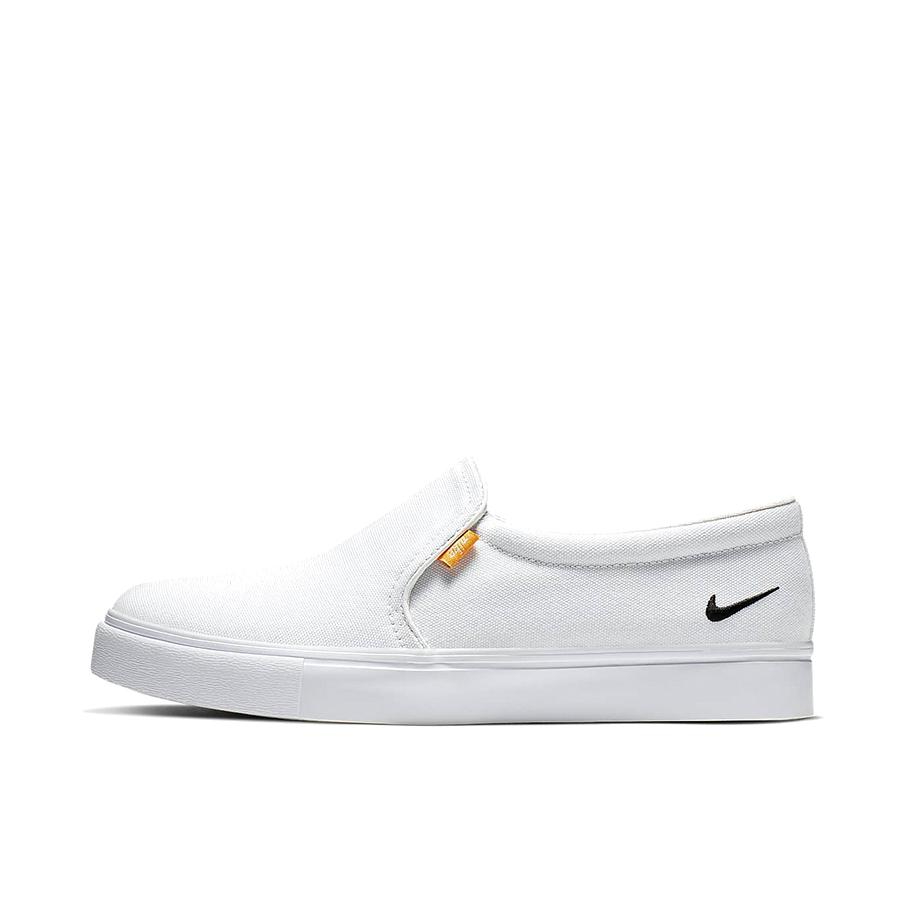 推荐商品：Nike Court Royale AC Slip-On 时尚百搭 舒适轻便 休闲一脚蹬 防滑 板鞋 White/Black 女款/低帮/白色/黑钩