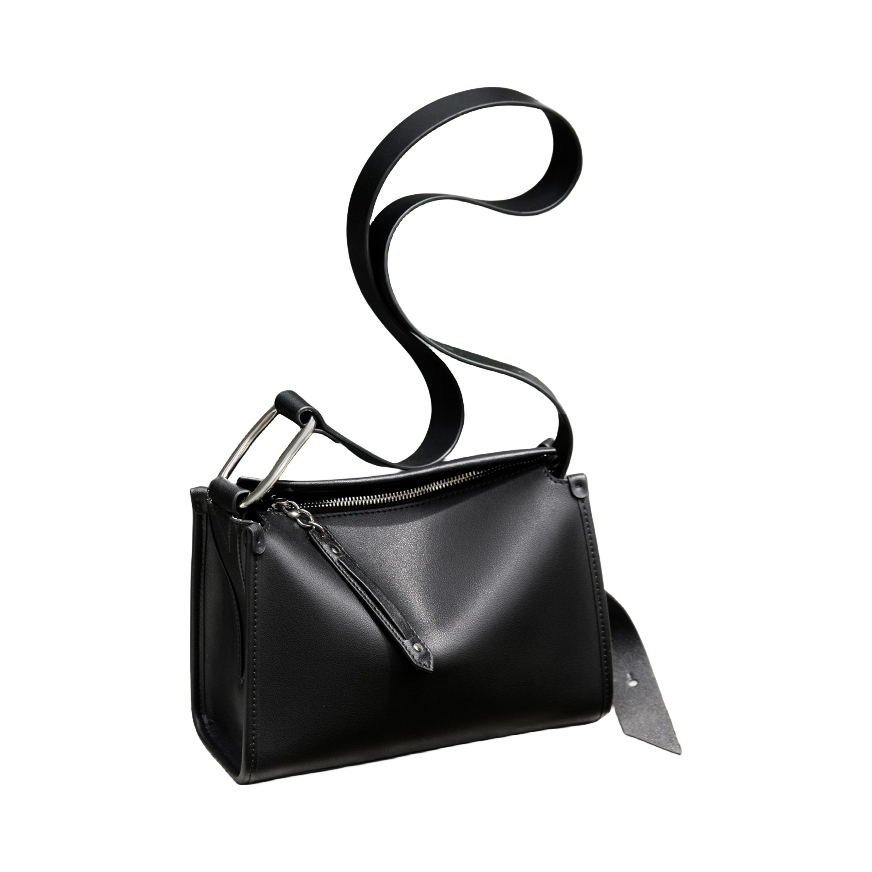 推荐商品：纳兰杜 真皮小众高级感通勤单肩枕头包斜挎包