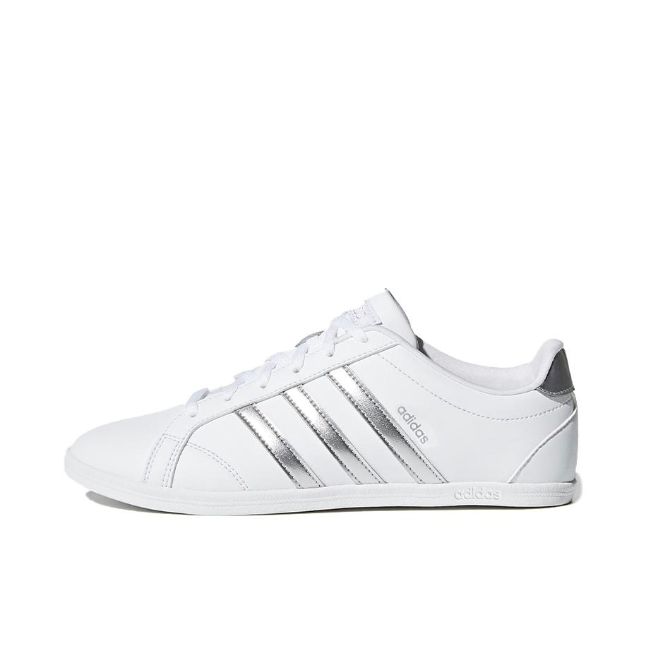 推荐商品：adidas Coneo 板鞋 防滑耐磨舒适透气轻便减震百搭薄底 White/Silver 女款/白色/银色