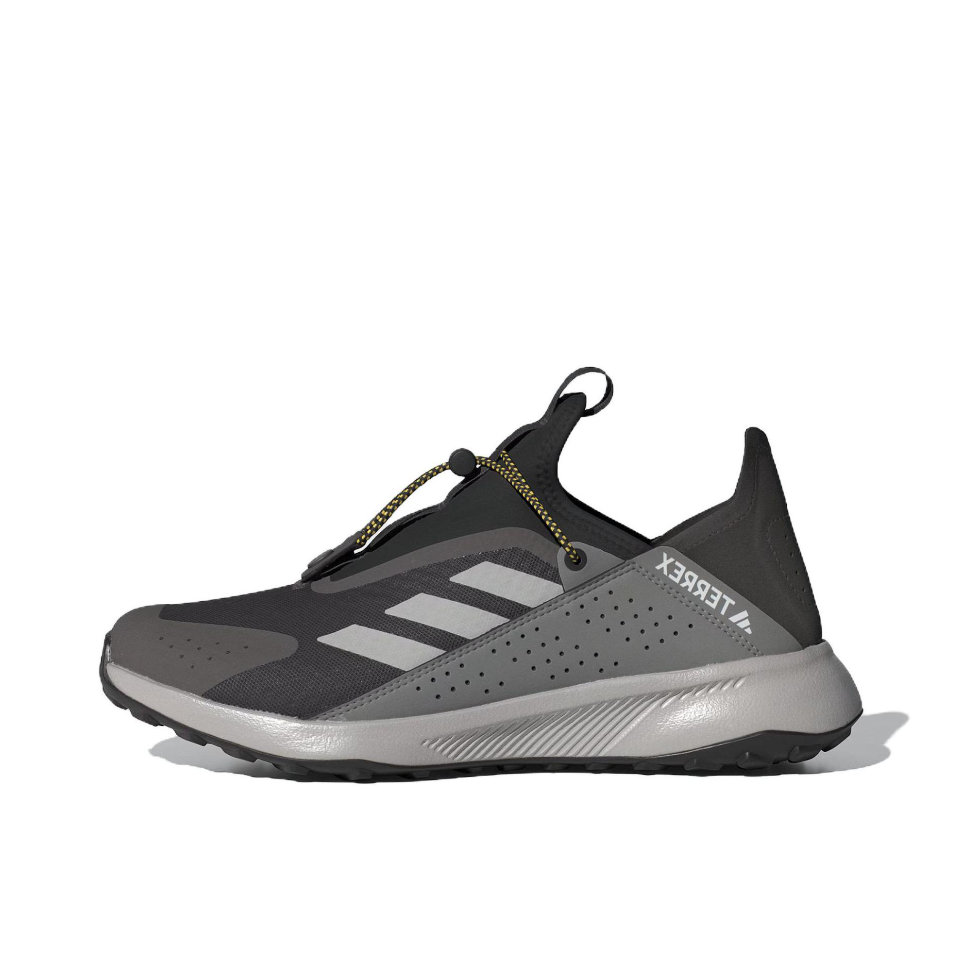 推荐商品：adidas  VOYAGER 21 SLIPON  H.RDY 防滑耐磨 轻便透气 舒适缓震 简约百搭 户外运动鞋 一脚蹬 徒步鞋 棕色/灰色