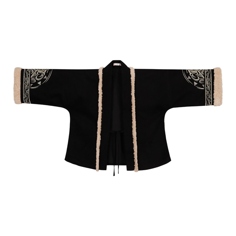 推荐商品：花朝记 苍弦 加绒冬季宋制黑色甜酷对襟袄飞机袖两片裙汉服 女装 黑/加绒对襟袄