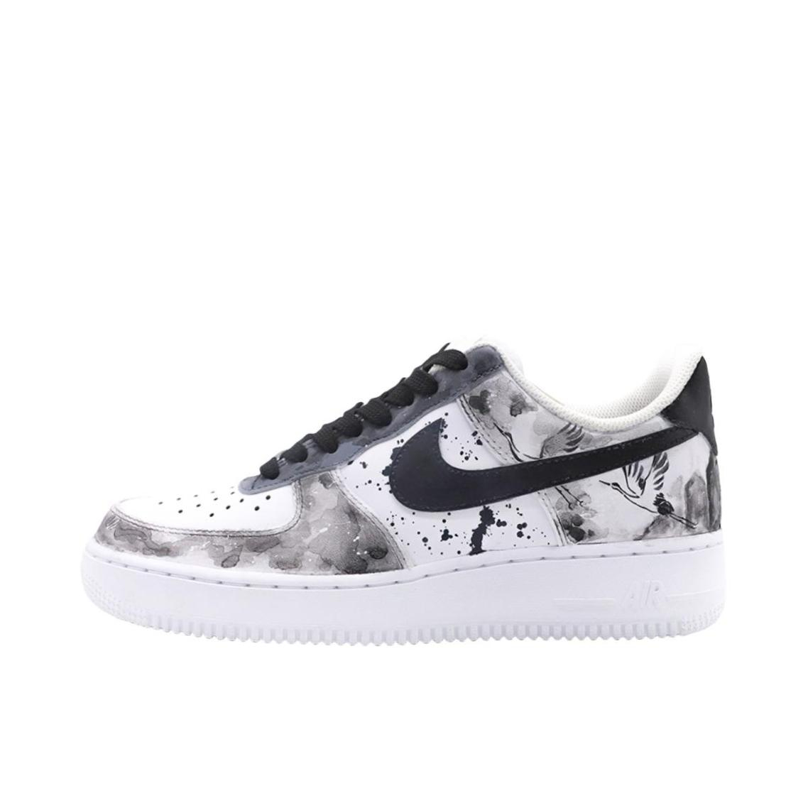 推荐商品：【定制球鞋】Nike Air Force 1 板鞋 舒适轻便防滑耐磨包裹性合成革防水复古简约增高 中国风水墨黑白灰