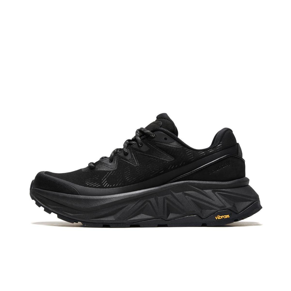 推荐商品：Saucony/索康尼  Trigon Ultra  缓震回弹 防滑耐磨 舒适百搭  跑鞋 黑色