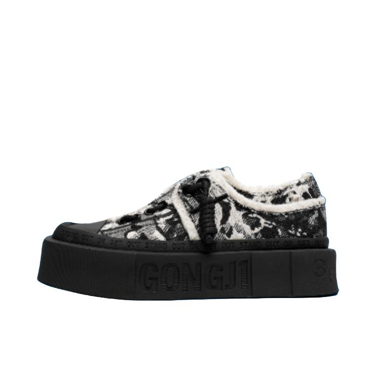 推荐商品：GONGJI 增高 小众 板鞋 GJS31W0304 水墨黑