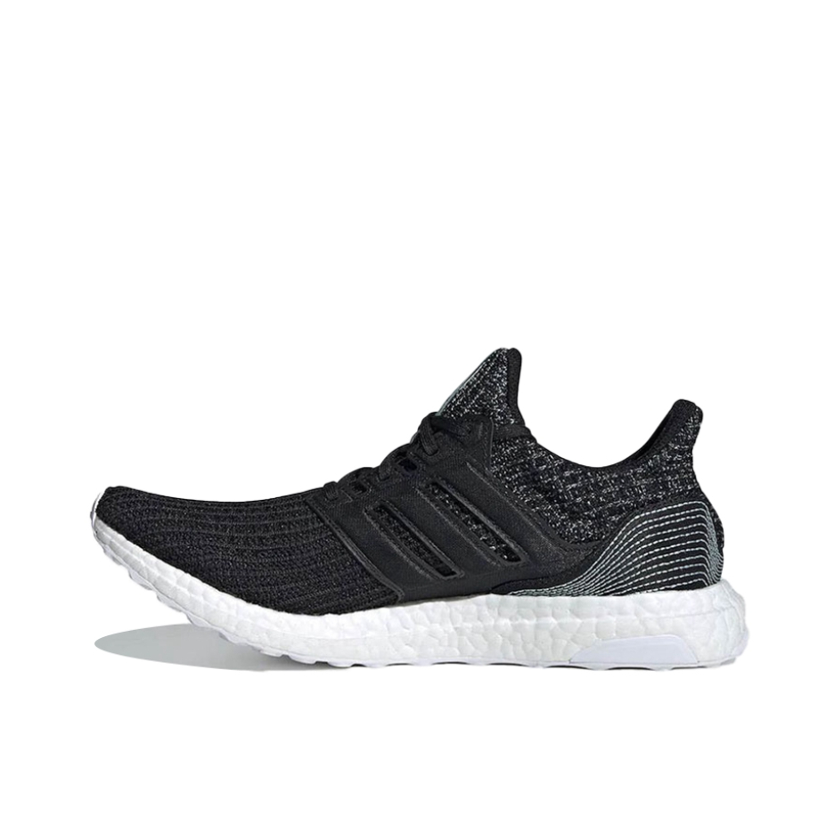 推荐商品：adidas UltraBoost 4.0 跑鞋 经典缓震透气防滑耐磨织物支撑抗扭转长跑轻运动圆头 Core Black/Cloud White 黑灰