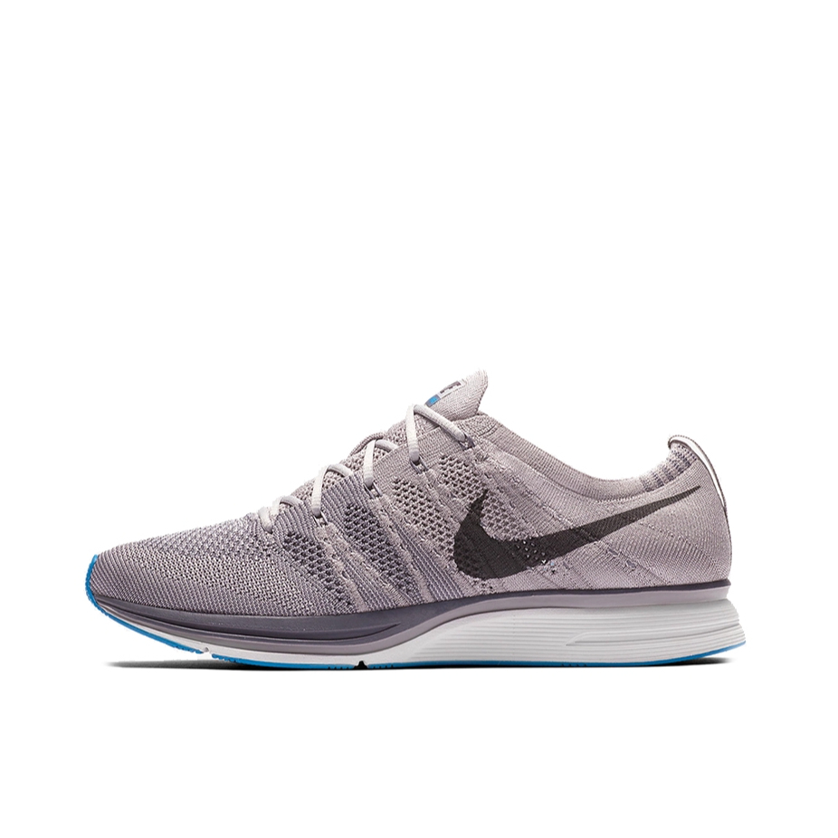推荐商品：Nike Flyknit Trainer 跑鞋 编织超轻透气防滑缓震耐磨轻便生活织物休闲运动 Atmosphere Grey 灰粉蓝