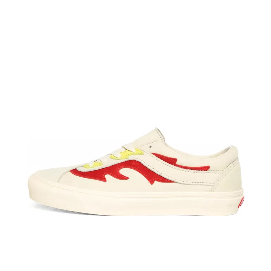 推荐商品：Vans/范斯 Bold Ni 板鞋 复古拼接经典舒适休闲防滑耐磨 火焰/米白/红色