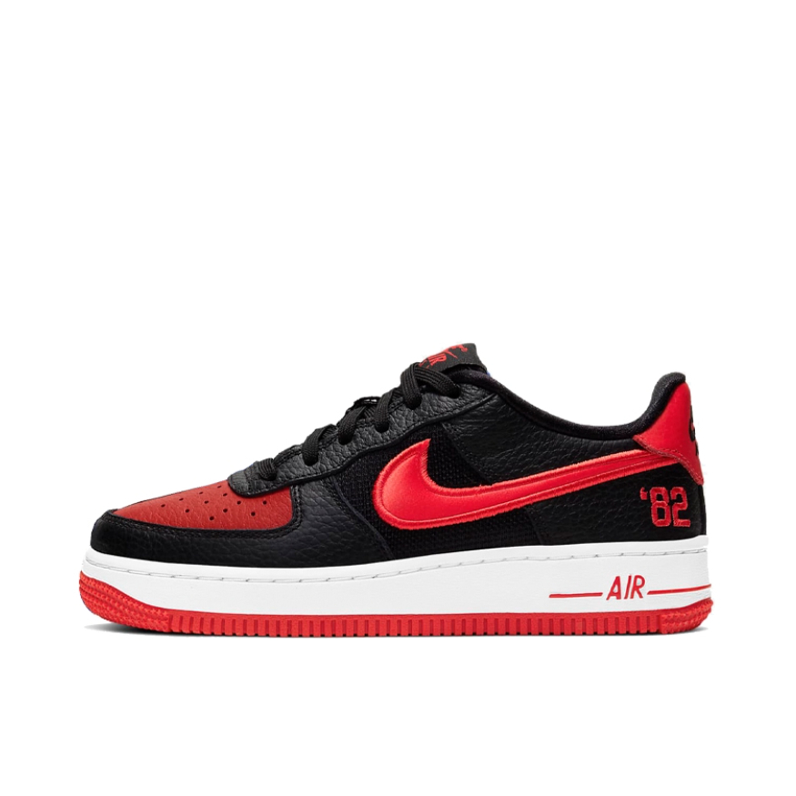 推荐商品：Nike Air Force 1 空军一号 板鞋 轻便舒适百搭耐磨防滑复古 82 低帮/GS/黑红蓝/鸳鸯