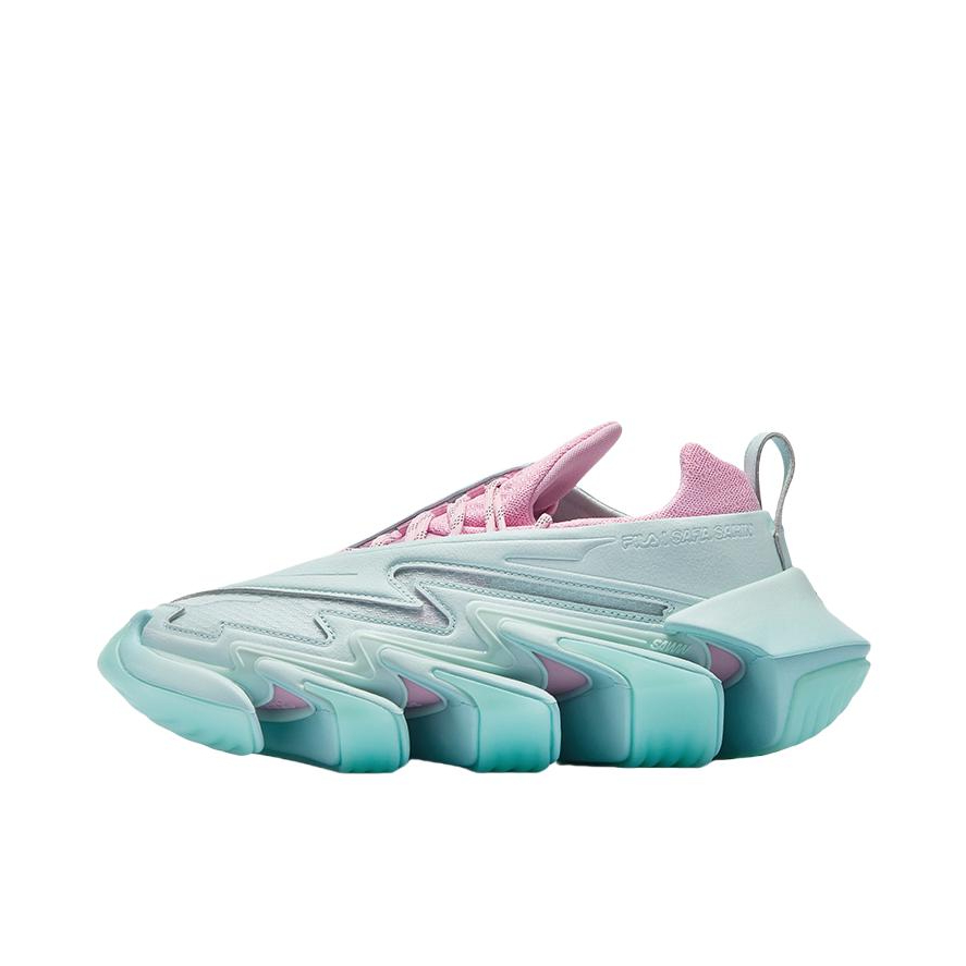 推荐商品：FILA/斐乐 SAWTOOTH 先锋系列 防滑 低帮 休闲 平跟 跑鞋 女款/粉色/水花绿