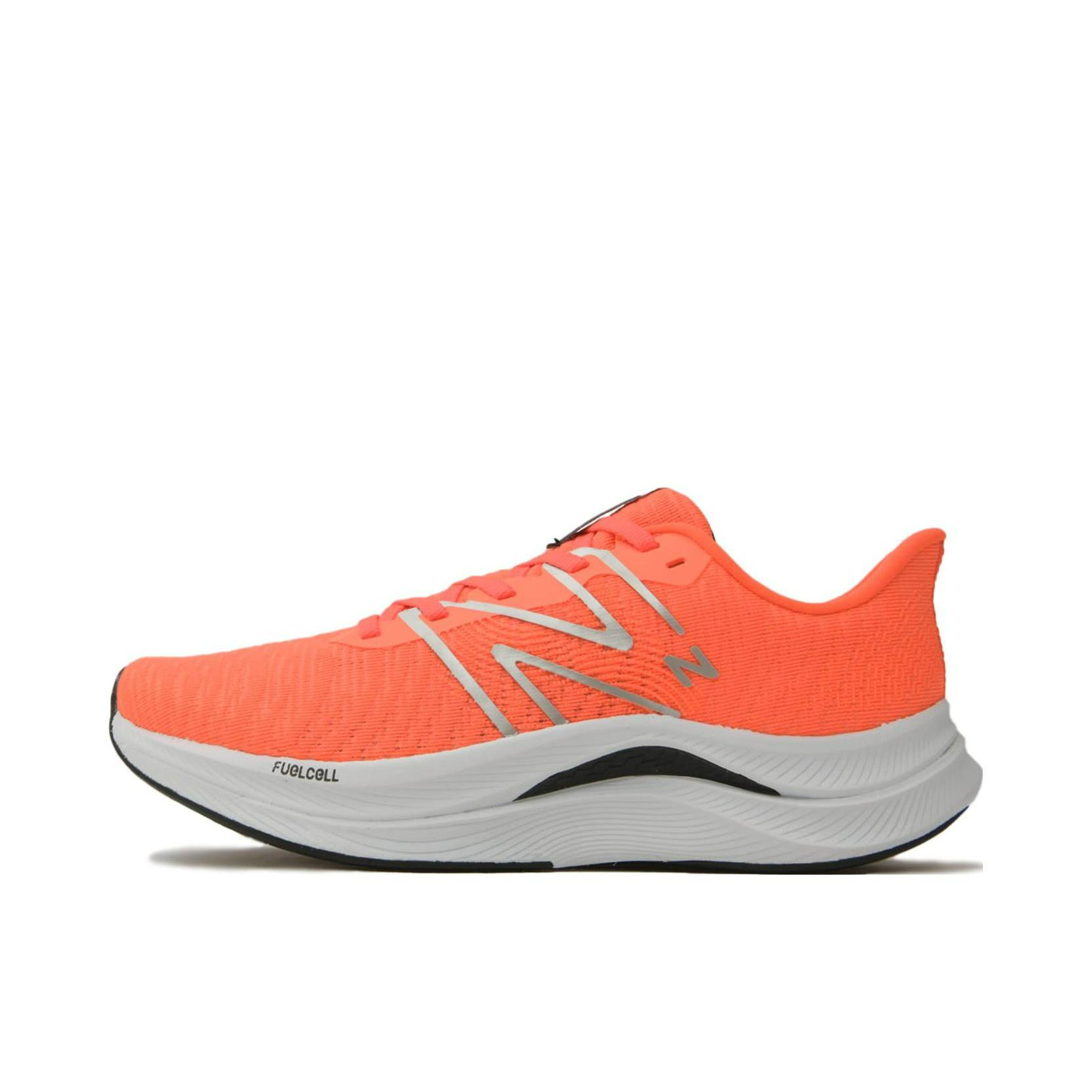 推荐商品：New Balance FuelCell Propel v4 跑鞋 徒步越野防滑耐磨轻便网面透气回弹织物 女款/日版/荧光橙