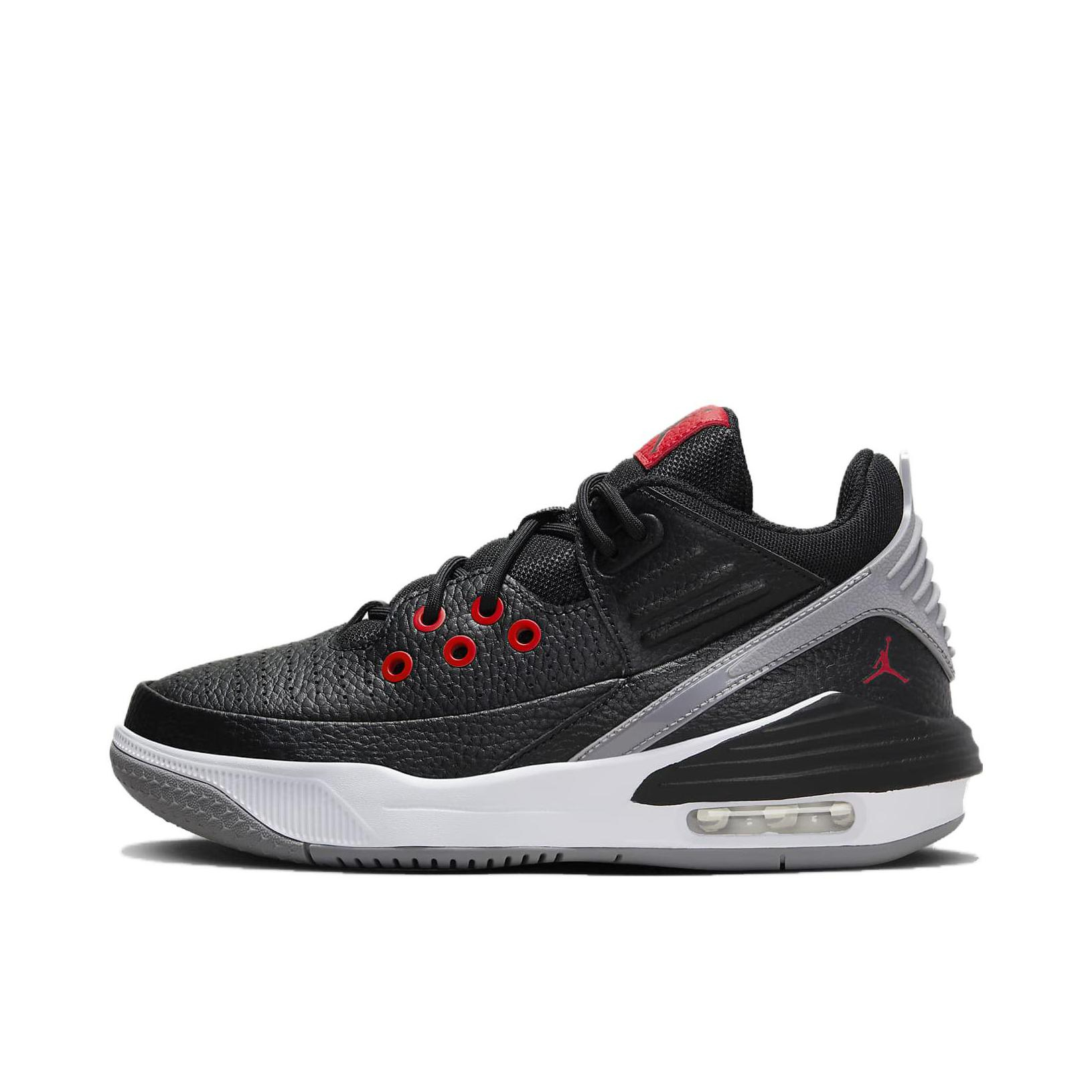 推荐商品：Jordan Max Aura 5 篮球鞋 舒适减震防滑耐磨透气支撑织物复古气垫 大童/黑色/白色/灰色