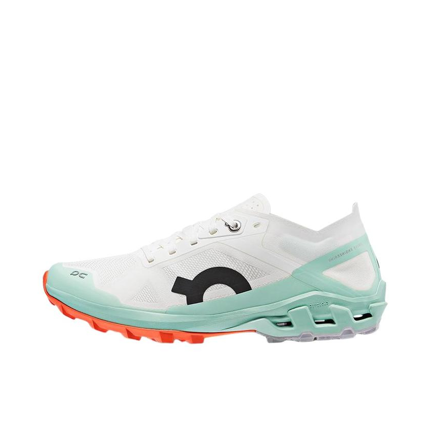 推荐商品：On/昂跑 新一代 Cloudventure Peak 3 防滑耐磨 缓震轻便 网布 舒适百搭 跑鞋 白色/绿色