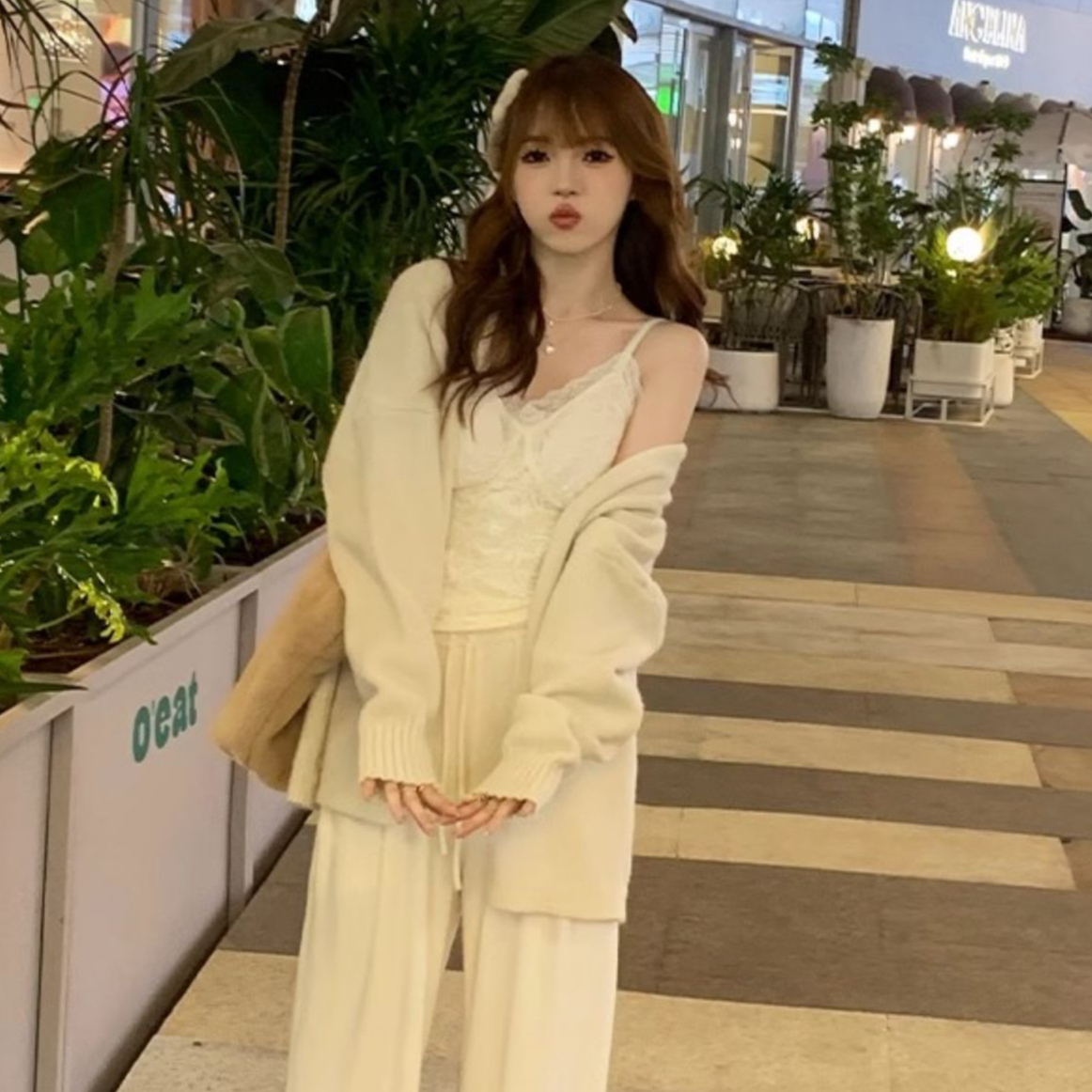 巅峰女神 保暖蕾丝加绒加厚背心 女装 基础色