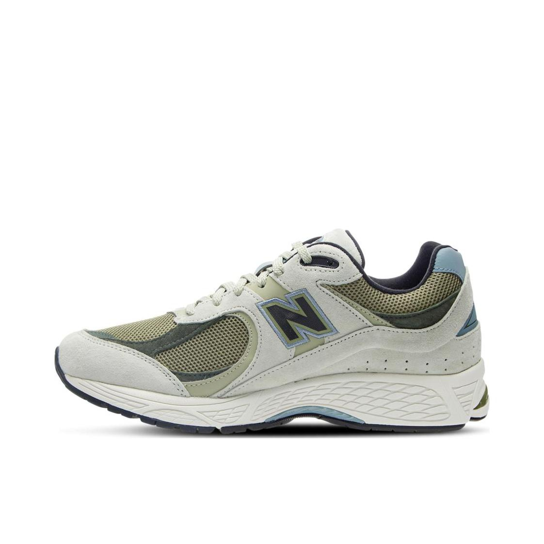 推荐商品：New Balance 2002R 跑鞋 缓震防滑耐磨透气复古拼接防水气垫慢跑支撑 白色/绿色