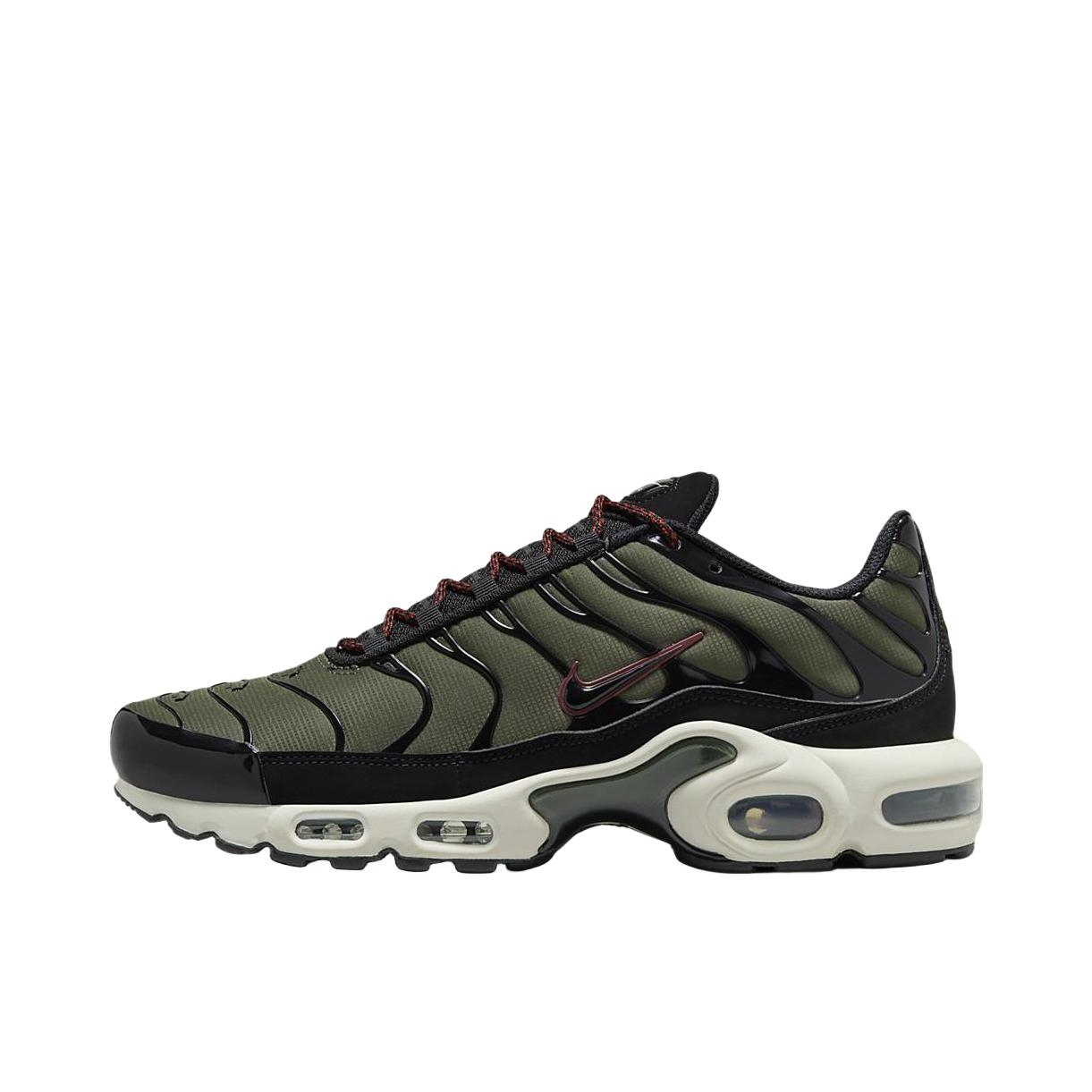 推荐商品：Nike Air Max Plus 跑鞋 休闲舒适轻便网布透气防滑耐磨气垫缓震包裹性贴合圆头 绿色/黑色