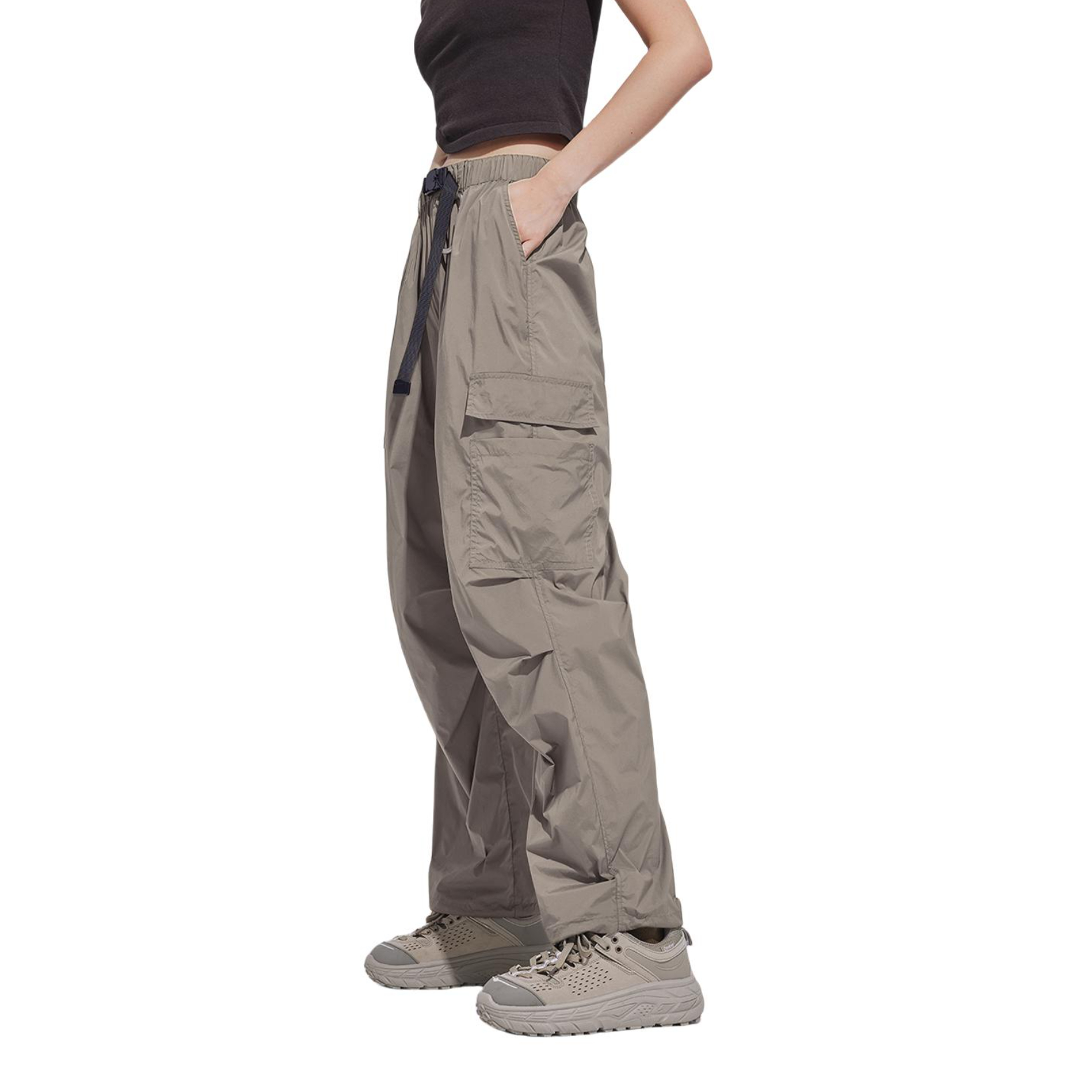 推荐商品：TNV 速干防晒直筒高腰运动长裤 女装 252XK008 沙漠咖