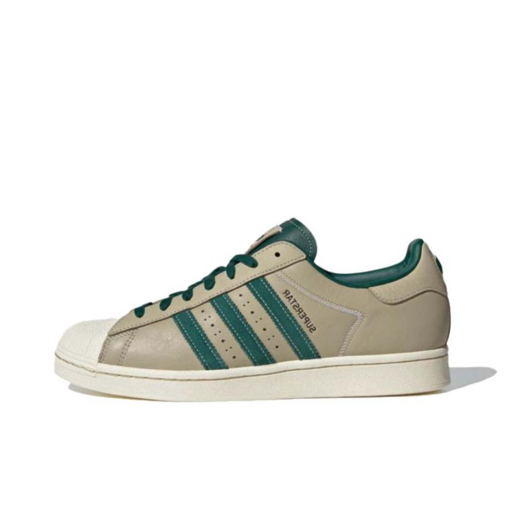 推荐商品：【宋雨琦同款】 adidas Originals Superstar 板鞋 轻便贝壳头薄底舒适百搭耐磨复古 卡其色/棕色/白色/绿色