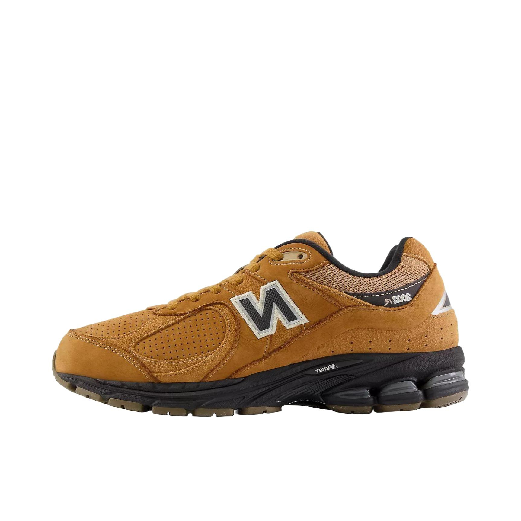 推荐商品：New Balance 2002R 跑鞋 缓震防滑耐磨透气复古拼接防水气垫慢跑支撑 深棕色