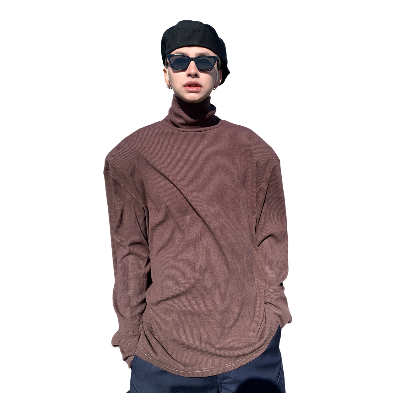 推荐商品：esc man studio  纯色简约高领针织衫 咖（垫肩）