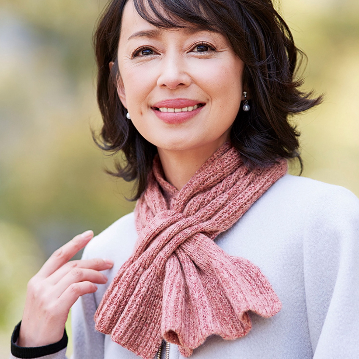 推荐商品：Cogit 百褶针织交叉保暖围脖 90180