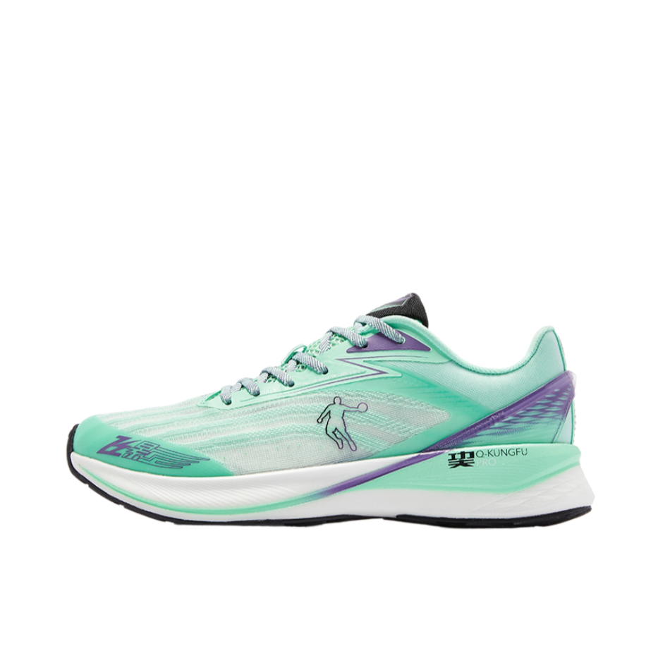 推荐商品：乔丹体育 飞影2.0 跑鞋 稳定支撑缓震回弹轻便透气碳板马拉松训练 女款/极光绿/光影紫