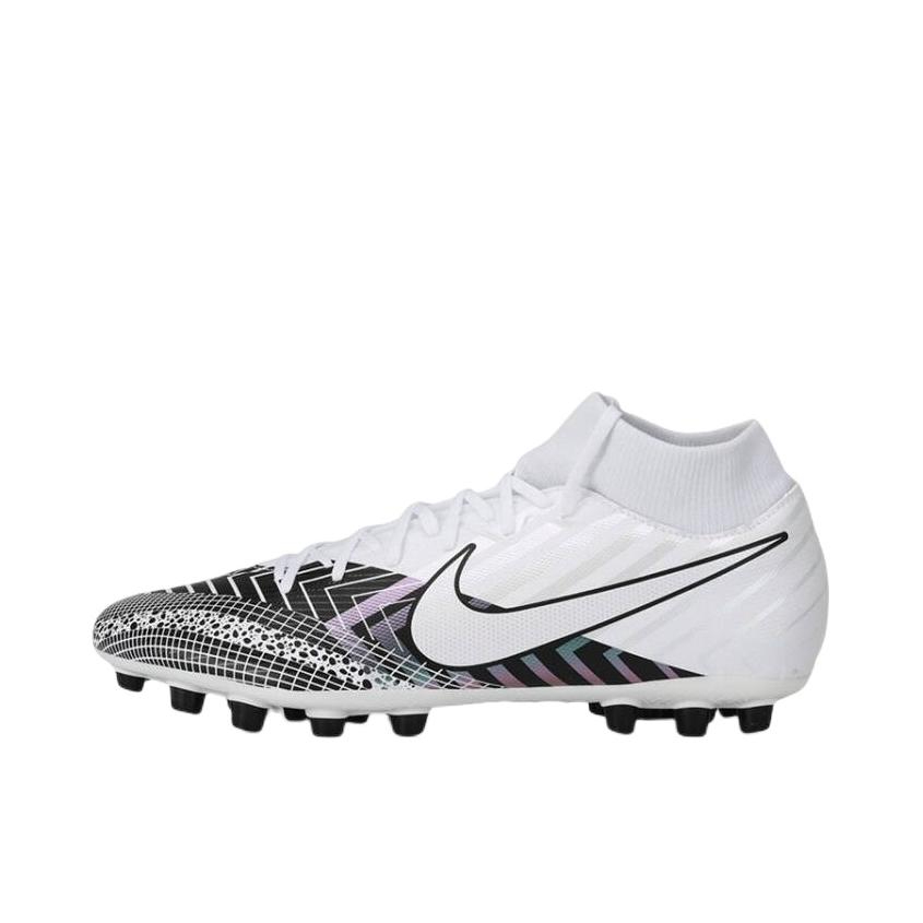 推荐商品：Nike Mercurial Superfly 7 Academy MDS AG 中端 胶质短钉 人工草场 圆头 足球鞋 白色/黑色