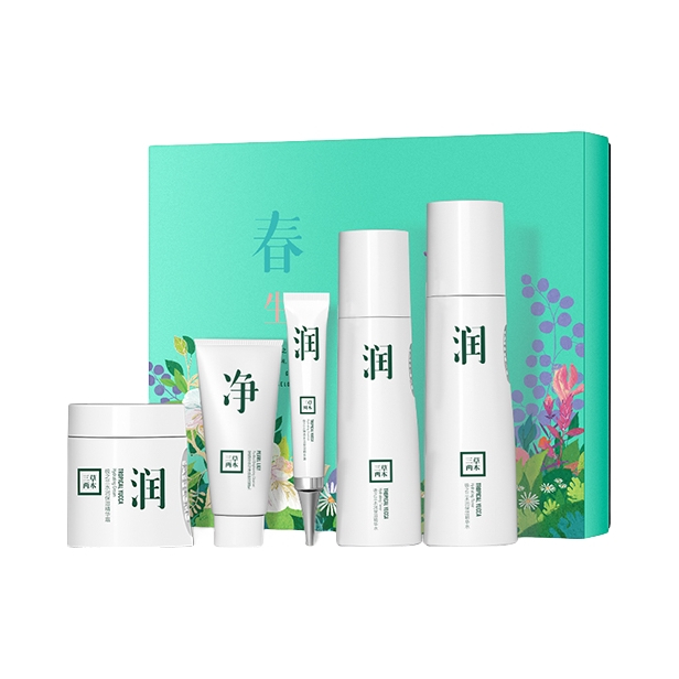 推荐商品：三草两木 水乳精华面霜护肤套装