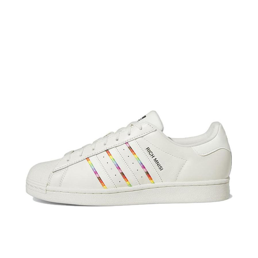 推荐商品：【宋雨琦同款】 adidas Originals Superstar 板鞋 轻便贝壳头薄底舒适百搭耐磨复古 乳白色