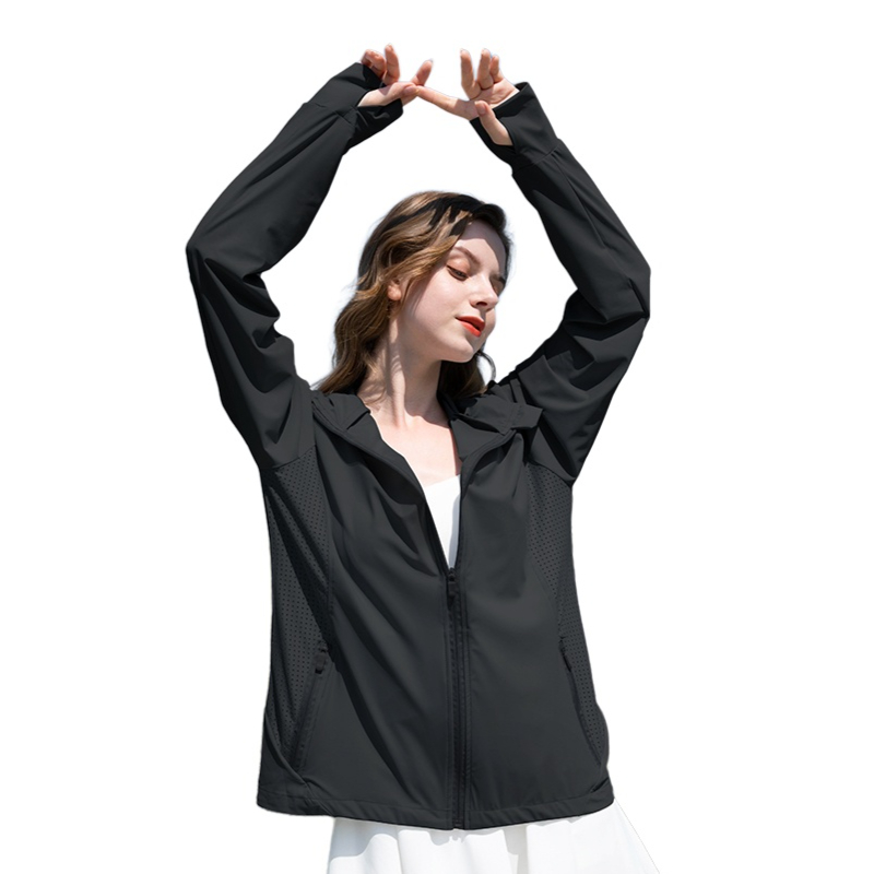 推荐商品：【孔雪儿同款】小町娘 纯色拉链透气防晒衣 女装 FSF-01 时尚黑