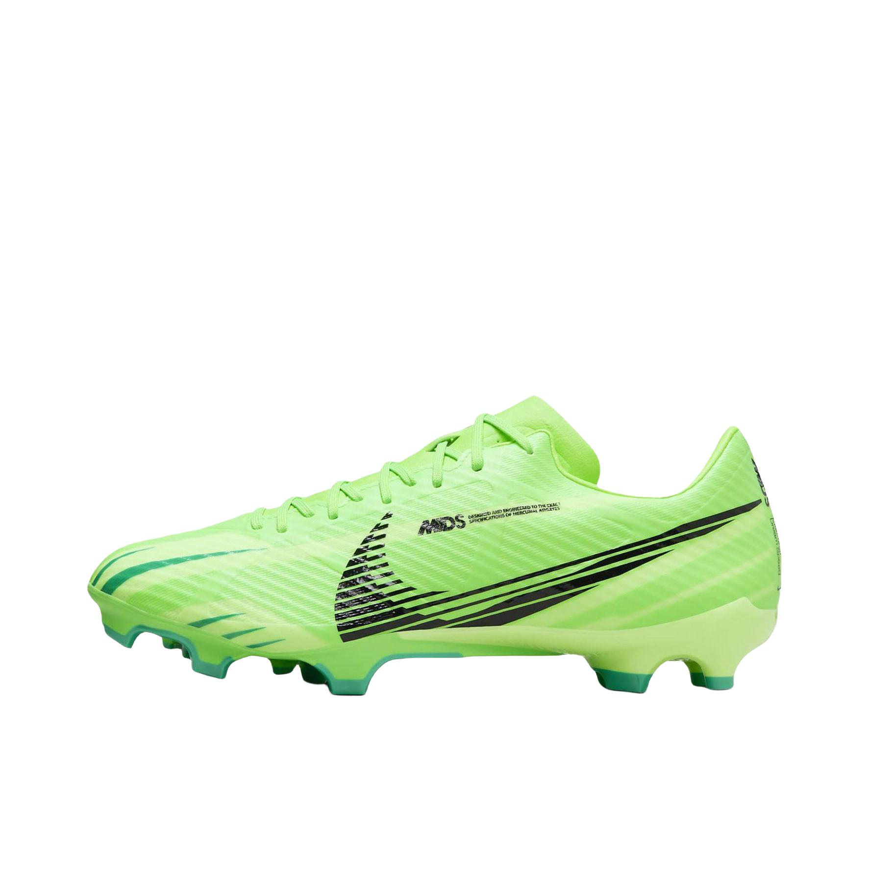 推荐商品：Nike Vapor 15 MG 顶级 胶质短钉 多场地 人造草地 足球鞋 绿色 /黑色