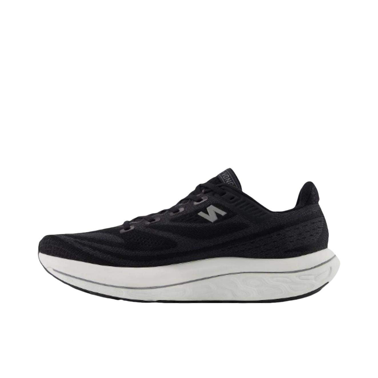 推荐商品：New Balance Fresh Foam X 880v14 跑鞋 网布透气缓震防滑耐磨防水回弹稳定 黑色/白色