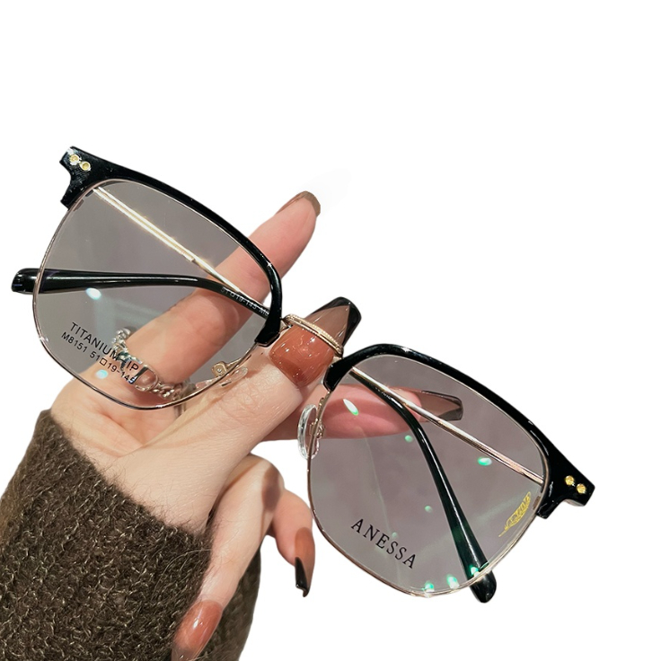 推荐商品：初明（眼镜） 超轻钛架半框眼镜 CM841-M8151