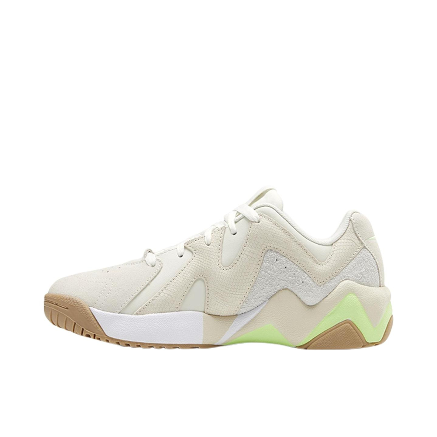 推荐商品：Reebok/锐步 Kamikaze 2 经典复古 实战减震 防滑耐磨 舒适 透气 支撑 运动 篮球鞋 石膏白/米白/荧光绿