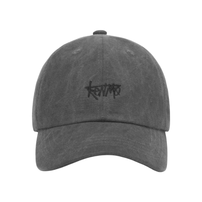 推荐商品：【何昶希同款】KENMO/肯默 22AW街头嘻哈潮流显脸小鸭舌帽 KM-B21057