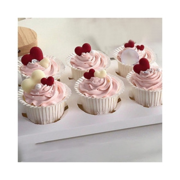 推荐商品：1 份欢乐时光~六粒纸杯蛋糕~新鲜现做~14选1~牛奶奶油~新鲜现做~【需预约自提】（在线自助下单，或者团购下单后联系商家，告知商家地址+电话+时间，同城可1小时送达，较远位置与客服沟通以免耽误您的送餐时间，较远位置需补配送差价，祝您用餐愉快）❤❤❤❤❤ 