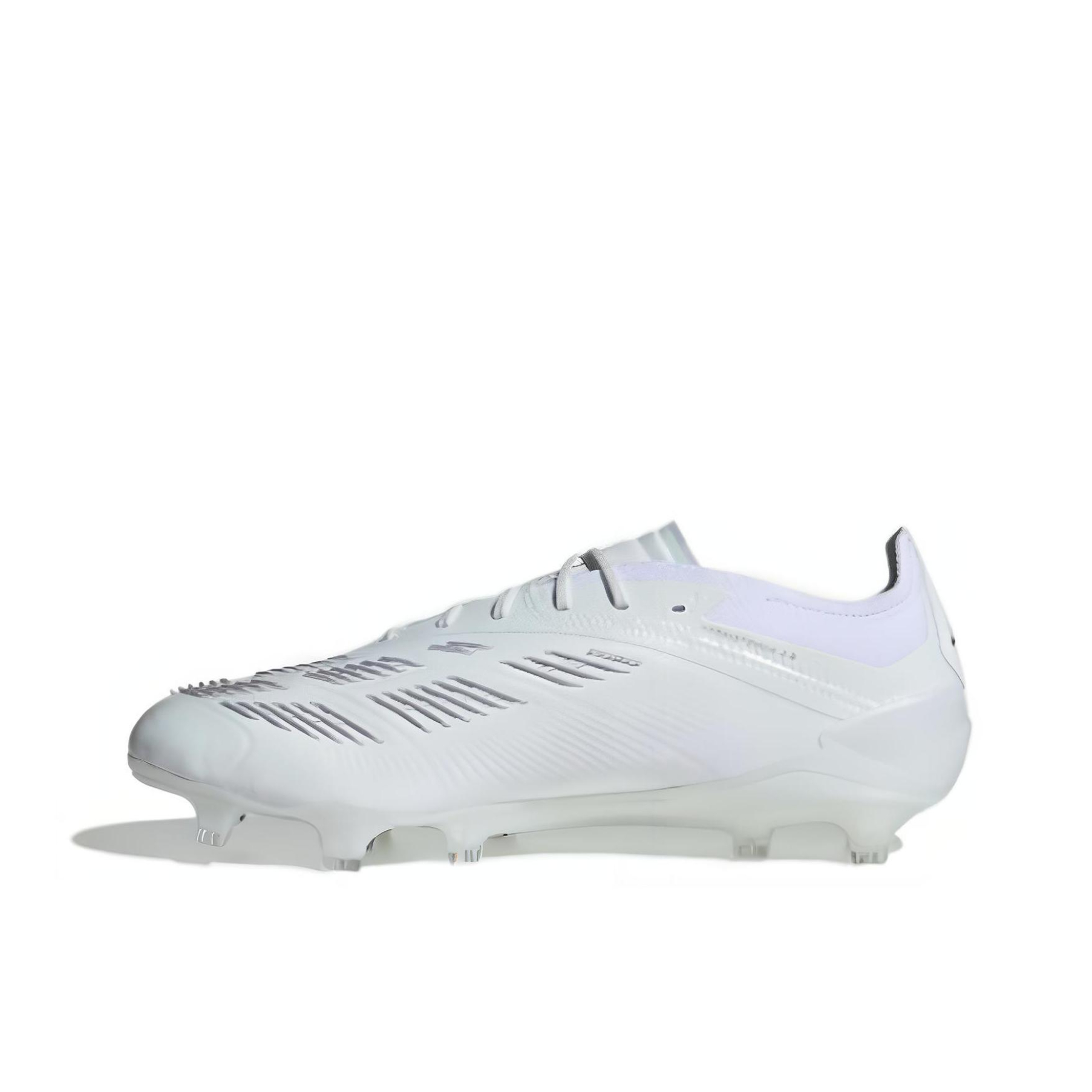 推荐商品：adidas Predator Elite FG 顶级 胶质长钉 天然硬草地 圆头 足球鞋 白色/灰色