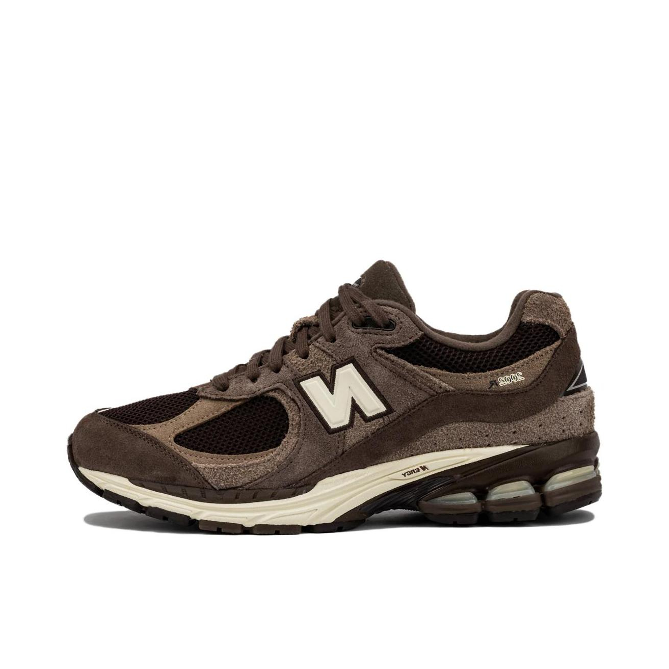 推荐商品：New Balance 2002R 跑鞋 缓震防滑耐磨透气复古拼接防水气垫慢跑支撑 棕色/浅白色