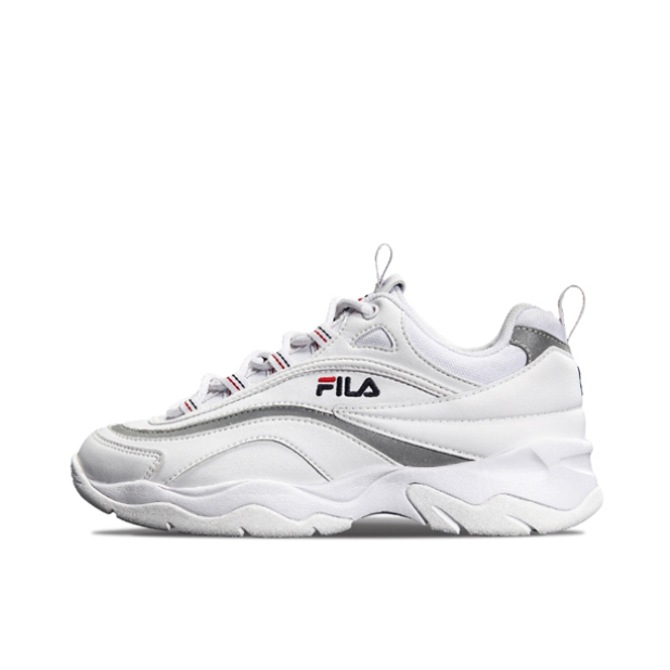 推荐商品：FILA/斐乐 Ray 复古 舒适百搭 防滑耐磨 透气 运动 织物 合成革 休闲鞋增高鞋 韩版/白色/灰色
