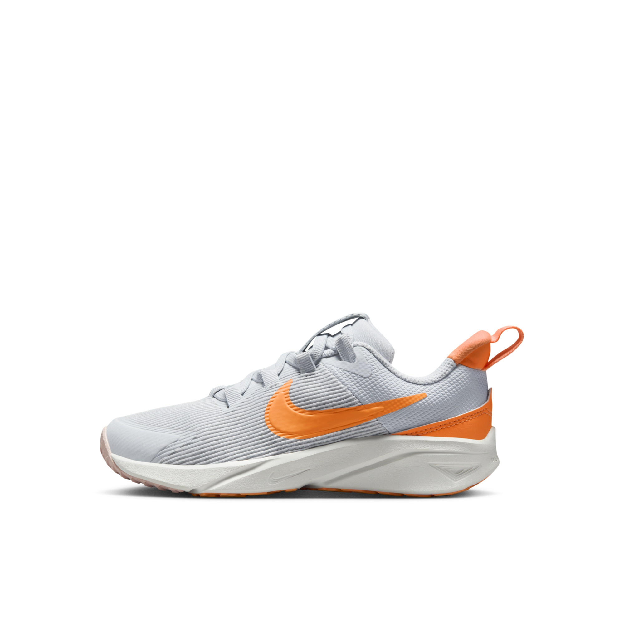 推荐商品：Nike  Star Runner 4  缓震回弹 舒适轻便 支撑 免系带 运动鞋儿童 跑步鞋 小童/白金色/奶油桃色